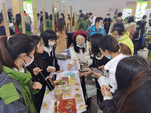 江西农大彩色油菜花深加工产品获好评 成高校科技成果展汇报 网红
